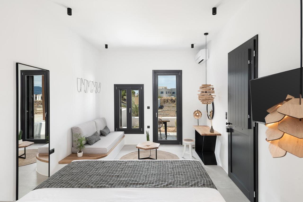 Athina Milos Suites Adamantas  Exterior foto