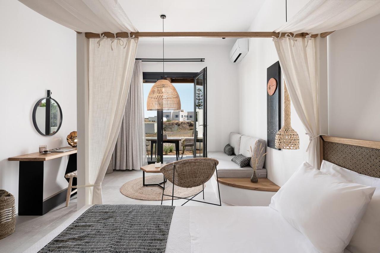 Athina Milos Suites Adamantas  Exterior foto