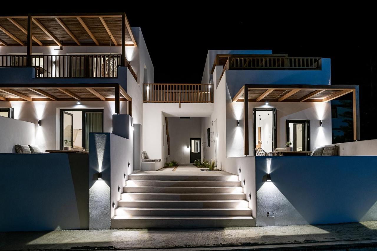 Athina Milos Suites Adamantas  Exterior foto